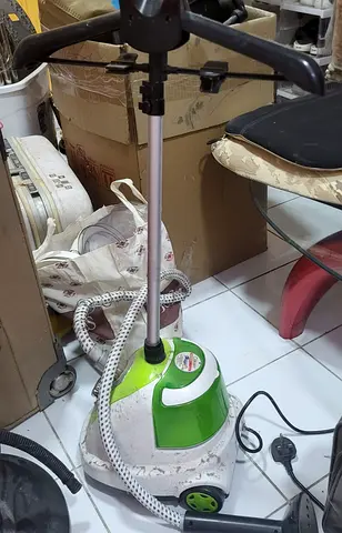 Standing Garment Steamer - Vertical Clothes Steamer, Used Lightly