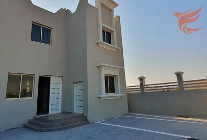 5 bhk Duplex | Khuzam | Parking | Ac | Maidsroom |