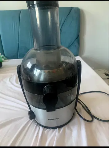 Phillips Juicer - 800w - Great condition.