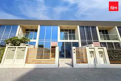 Vacant | Price Location| New | M+Study | Bright
