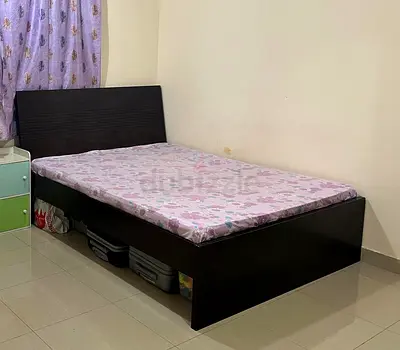 Queen Size 190 X 150 bed frame without Mattress in good condition