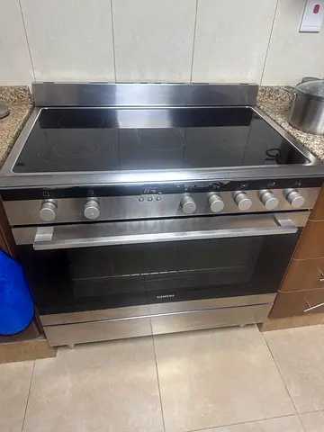 Stainless steel electric oven and ceramic hob - good condition