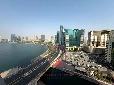 اطلالة بحرية شقة غرفتين وصالة غرفة خادمة مع بلكونة مع جيم ومسبح وباركن مجاناً تسهيلات في السداد موقع مميز سهل المخرج علي دبي