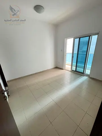 Annual rental apartment in City Tower, one bedroom, living room, two bathrooms and balcony, on Khal
