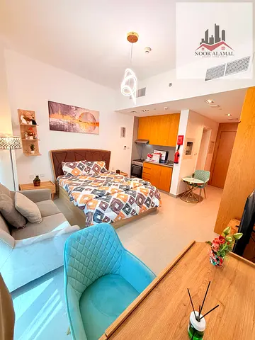 🏡 تفاصيل الشقة – الشارقة، مجمع الممشى ✨ 🌟 استوديو مفروش بالكامل بفرش فندقي فاخر