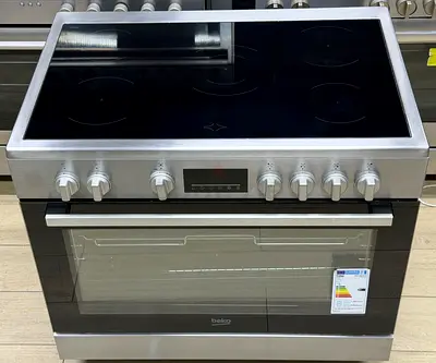 Beko new model stove ceramic electric top 5 hobs 90by60 cm size  Excellent condition perfect working