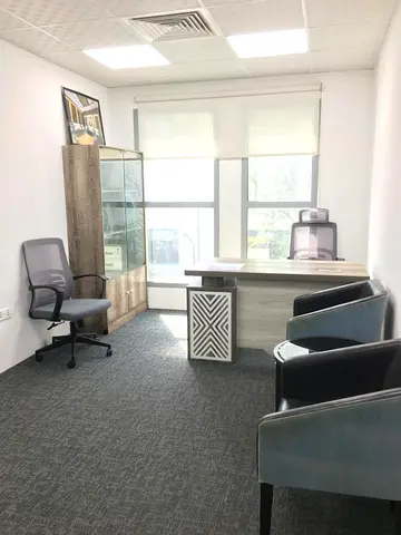 مكاتب مفروشة بالكامل للإيجار في أبو هيل | تبريد وكهرباء مجاني | 27000