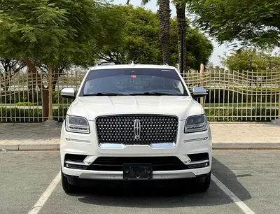 صورة 2 لـ 2019 Lincoln NAVIGATOR