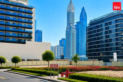 Hotel Plot Freehold | Overlooking Park & Skyline