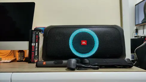 Jbl party box on the go