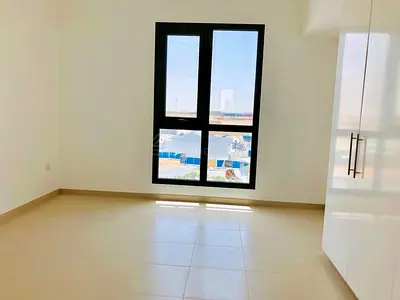 BOULEVARD VIEW | LOW FLOOR | READY TO MOVE IN