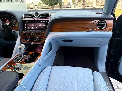 2022 Bentley BENTAYGA — миниатюра 14