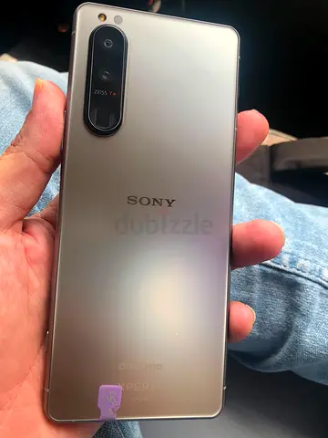 Sony Experia 5 |||