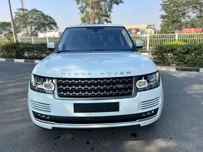 Land Rover Range Rover Vogue SE 2016 | GCC Specs | Full Service History