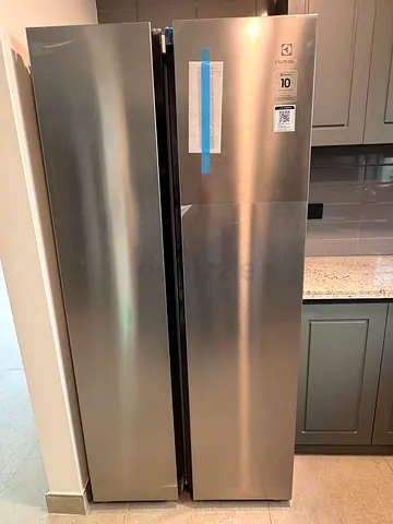 Brand New Electrolux UltimateTaste 700 side-by-side refrigerator, 505L
