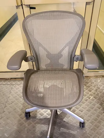 Herman Miller Aeron office chair for selling.good condition