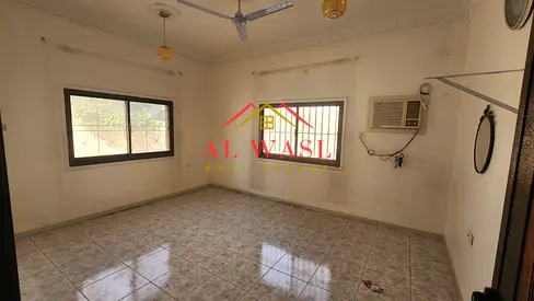 For Rent | Spacious Traditional Arabic House in Al Azra