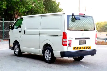 2021 Toyota HIACE 照片 3