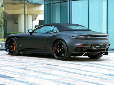 2020 Aston Martin DBS 照片 8