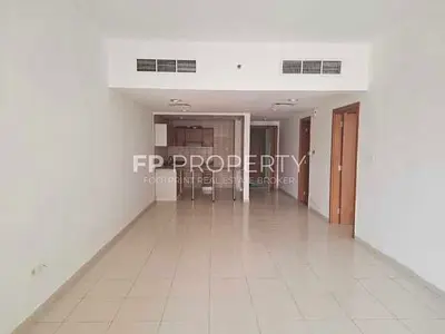 Spacious Unit I Prime Location I High ROI