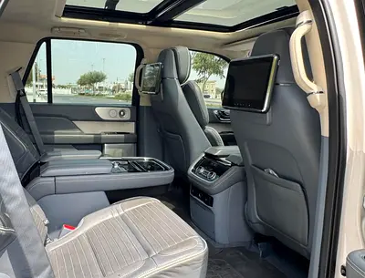 2019 Lincoln NAVIGATOR — миниатюра 17