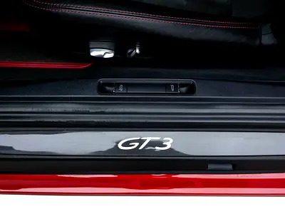 2018 Porsche 911 thumbnail 18