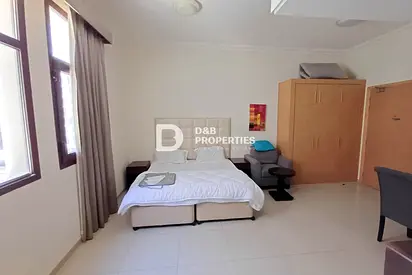 Brand New Studio | Prime Location | Lincoln Park B