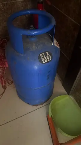 Gas cylinder