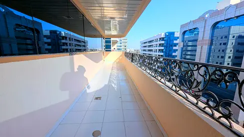 2 BHK |•| 1 MONTH FREE |•| HUGE BALCONY |•| READY TO MOVE