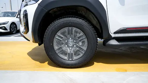 صورة 8 لـ 2026 Toyota HILUX