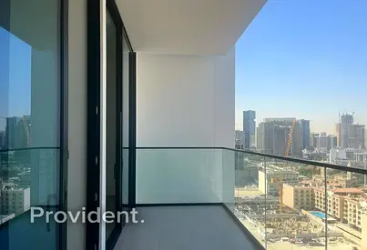Rented | Bright Unit | Mid-floor