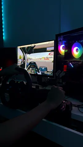 Logitech G29 Racing Wheel with Pedals and Shifter - PC/PS Compatible