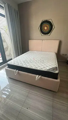 Queen bed mattress 160 x 200