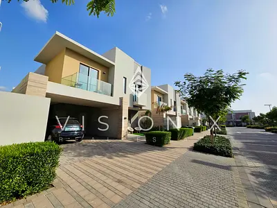 Spacious Family Villa | Private Garden | Popular Community