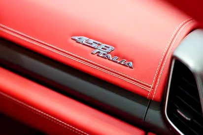 2014 Ferrari 458 — фото 9
