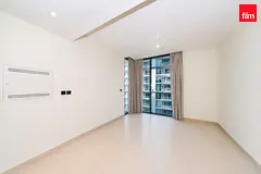 Mid Floor Vacant On Oct | Spacious