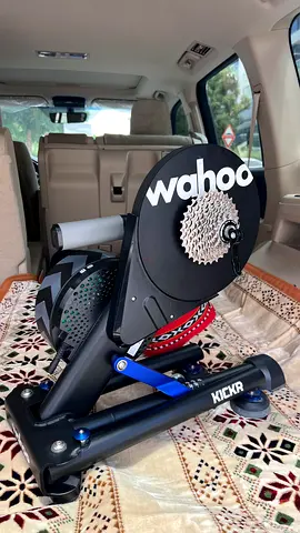 Wahoo KICKR Smart Trainer - Good Condition