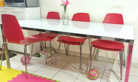 6 seat Dining table