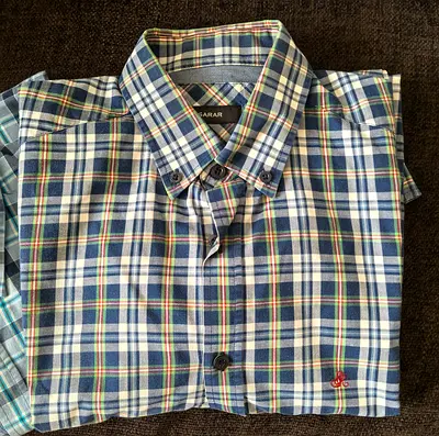 Men shirts for sale, size M, price 35 AED