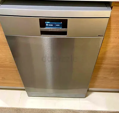 Simenes Iq 700 dishwasher - excellent condition