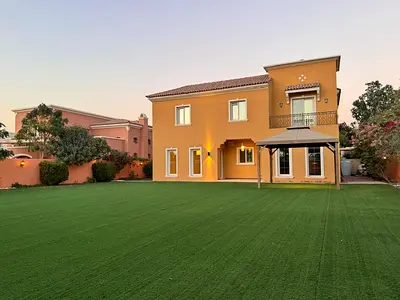 Elegant 4BR Villa | Spacious Plot | Vacant Now