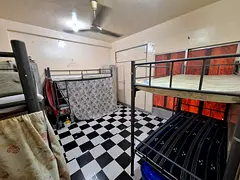 Bed space available for bachelors at Al Muraqabat Deira