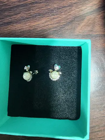 Pearl silver earring