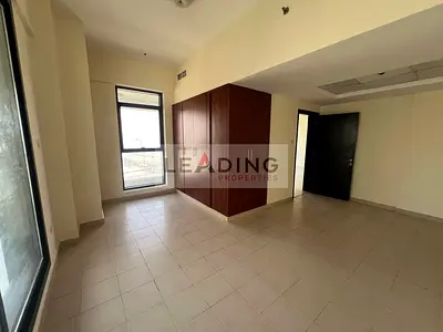 Luxury 1BR Apartment | Marina Skyline View | Reserved Parking