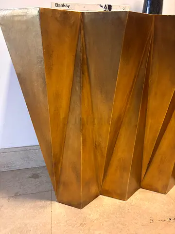 The One Gold Console