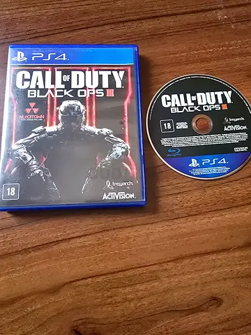 Call of Duty: Black Ops III - PS4 (disc + case)