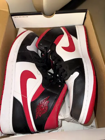 Jordan 1 gym red black white