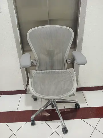 Selling Herman Miller Aeron Remastered Office Chair Type B Fully Loaded