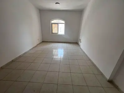 استديو_ مطبخ شبه منفصل_ مساحة كبيرة_ تكييف مركزي_سهل المخرج للشارقة ودبي