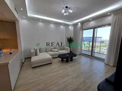 High Floor | Vacant | Cozy Unit
